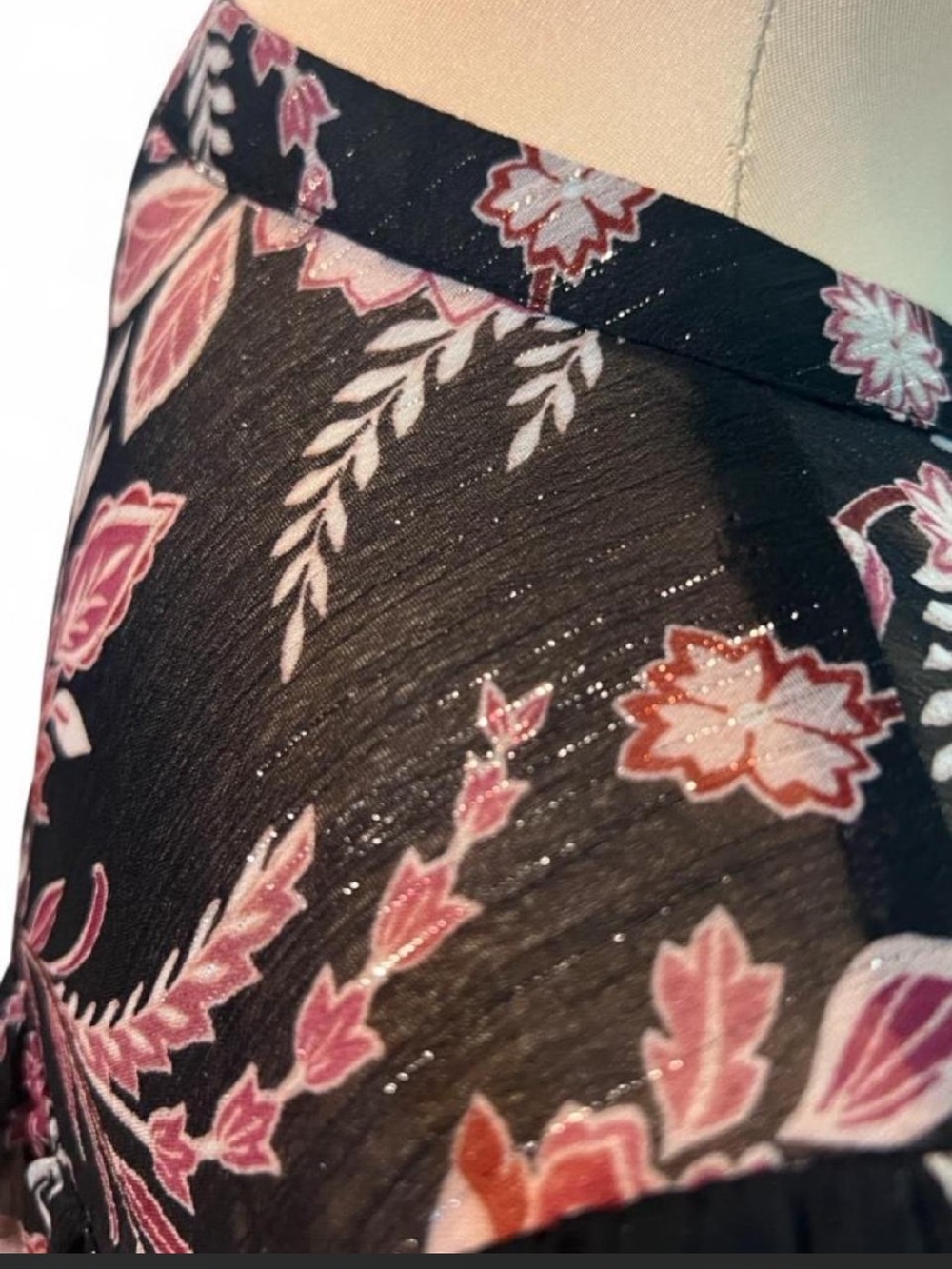 Floral Print Black & Pink Long-Sleeve Women's Blouse- Petite Small - Picture 4 of 6